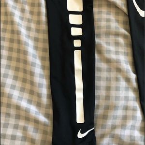 Nike elite arm sleeve